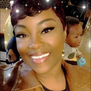 Meet your Posher, Nikki